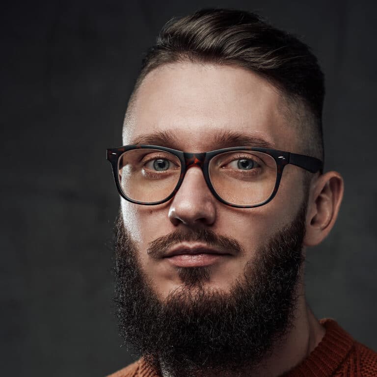 3 modelos de óculos de grau para homens 2025